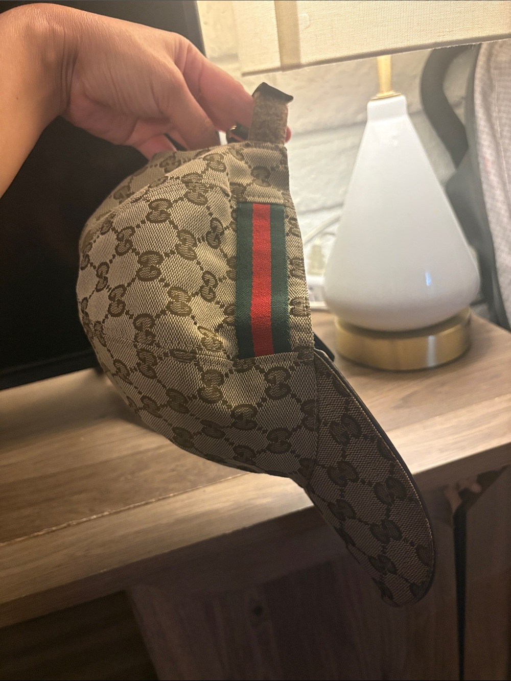 Gucci GG one size fits all brand new without tags hat adjustable leather strap - Picture 4 of 5